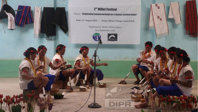 Kürütsechu Cotton SHG Meluri presenting traditional item during the 2nd Millet Festival at Meluri Village Council Hall on August 31. (DIPR Photo)